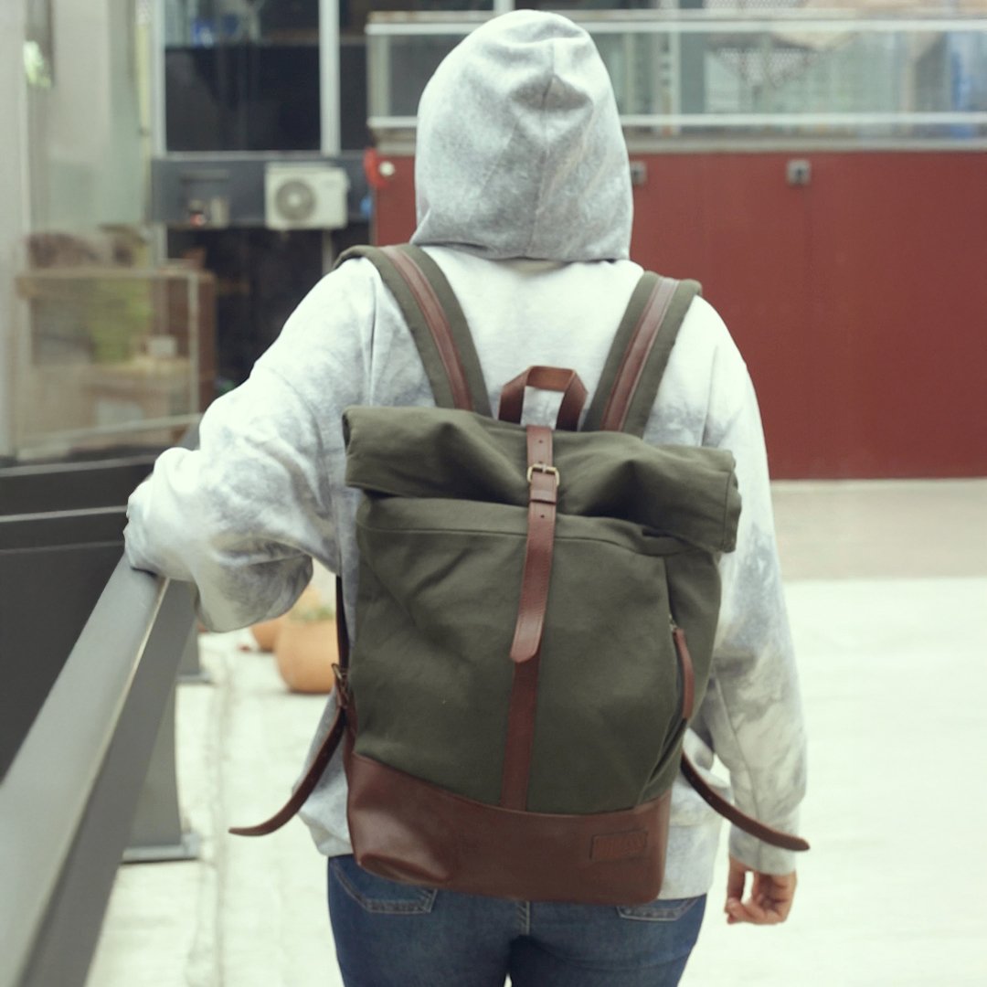 mochila matera cuero